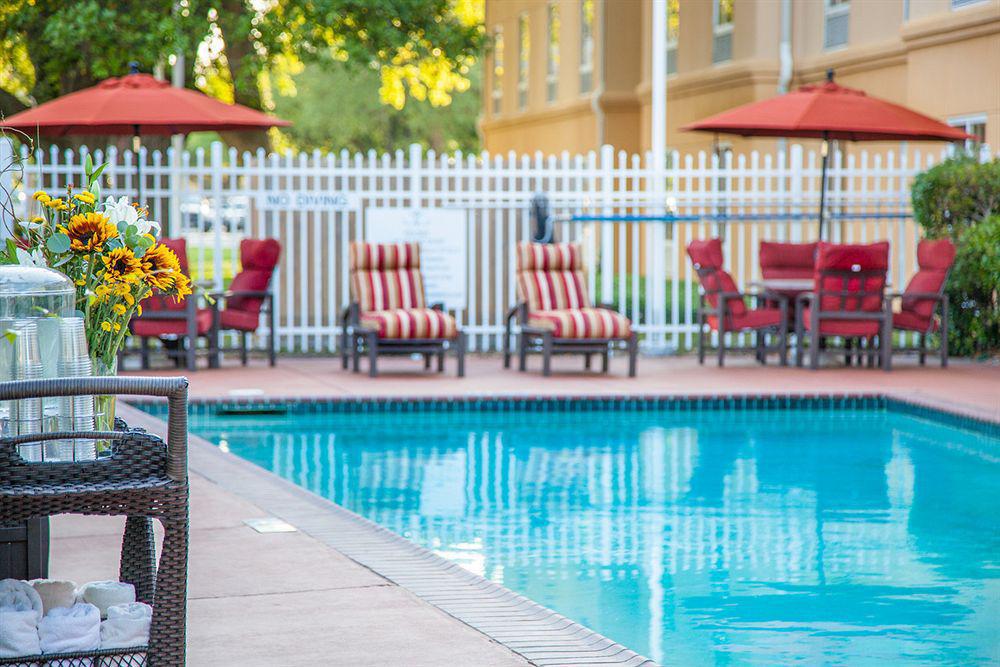 Hampton Inn & Suites New Orleans/Elmwood Harahan Exterior foto